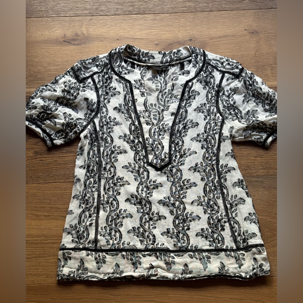 BCBG Maxazria | XS | Black & white linen tunic